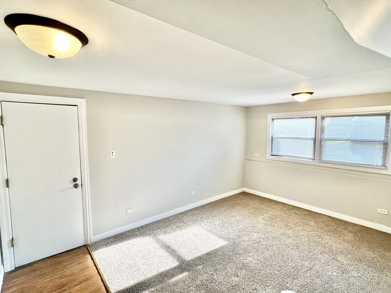 17007 Elm Drive Hazel Crest IL 60429