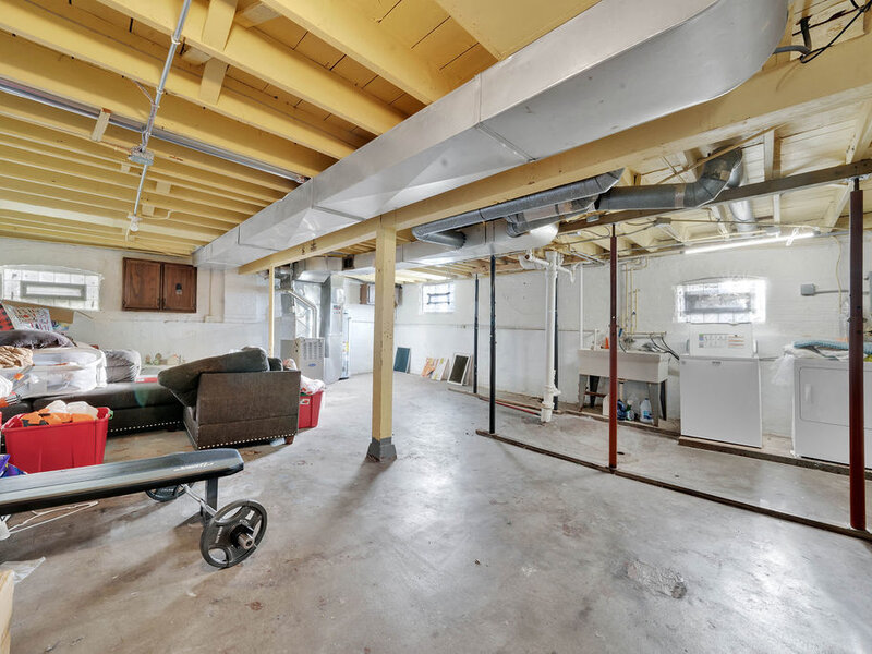 18006 Oakwood Avenue Lansing IL 60438