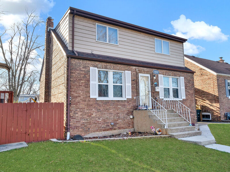 18006 Oakwood Avenue Lansing IL 60438