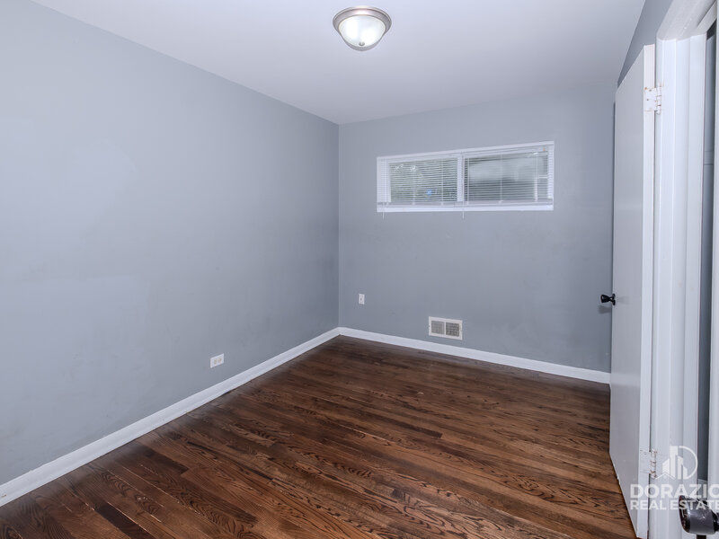 15422 Lincoln Avenue Harvey IL 60426