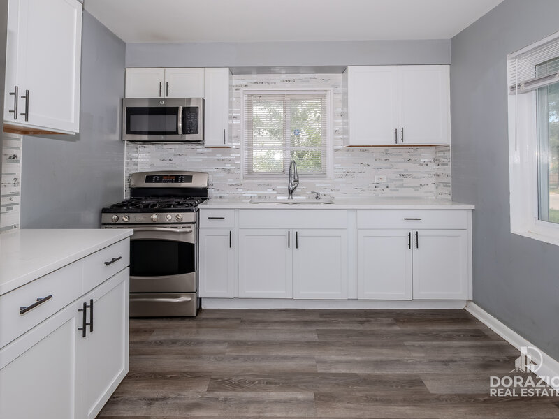 15422 Lincoln Avenue Harvey IL 60426