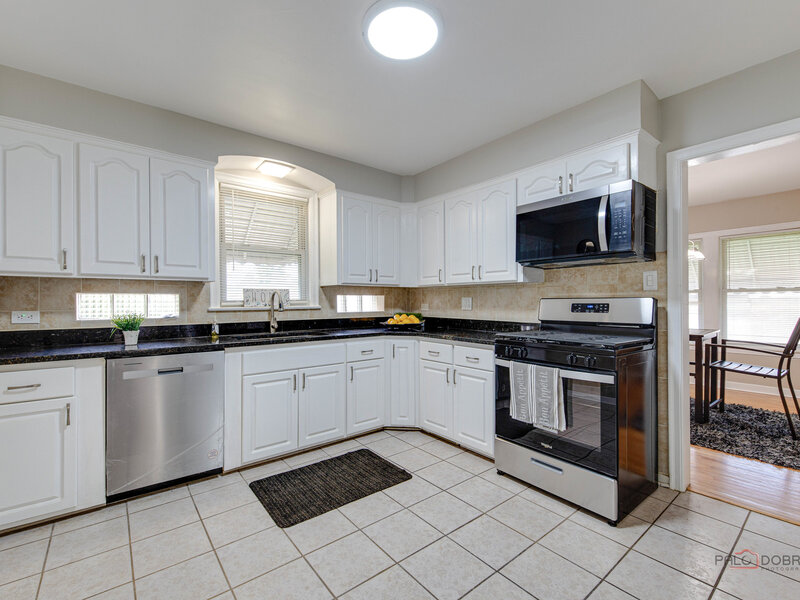 2320 S 22nd Avenue Broadview IL 60155
