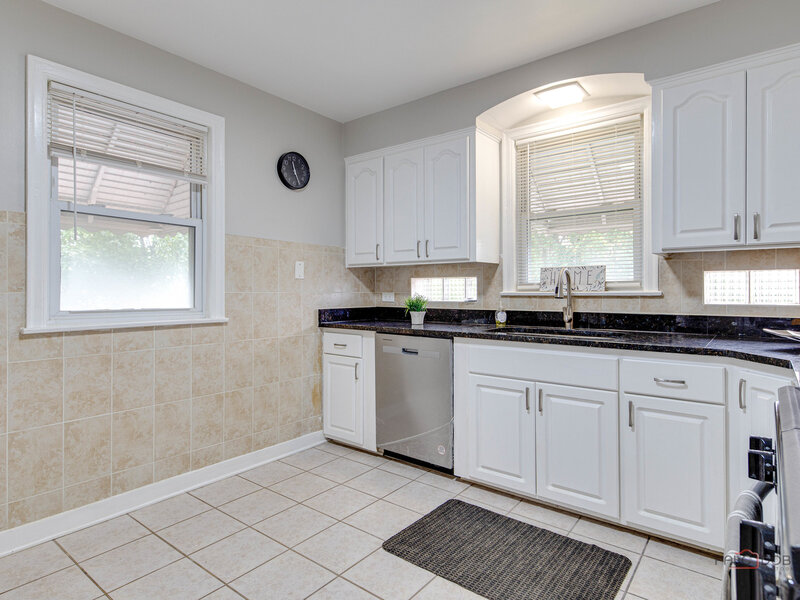 2320 S 22nd Avenue Broadview IL 60155