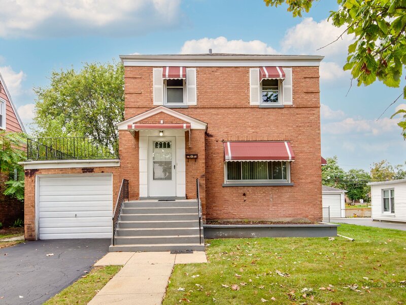 2320 S 22nd Avenue Broadview IL 60155