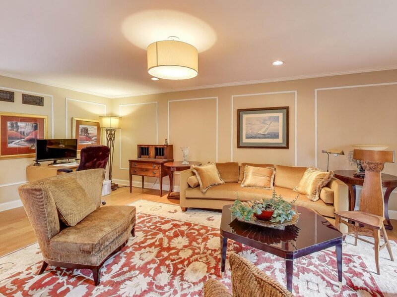 2545 Salceda Drive Northbrook IL 60062
