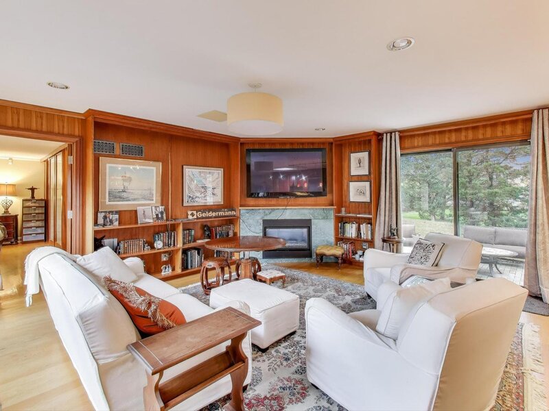 2545 Salceda Drive Northbrook IL 60062