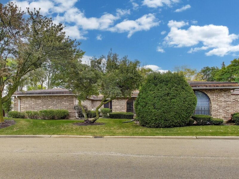 2545 Salceda Drive Northbrook IL 60062