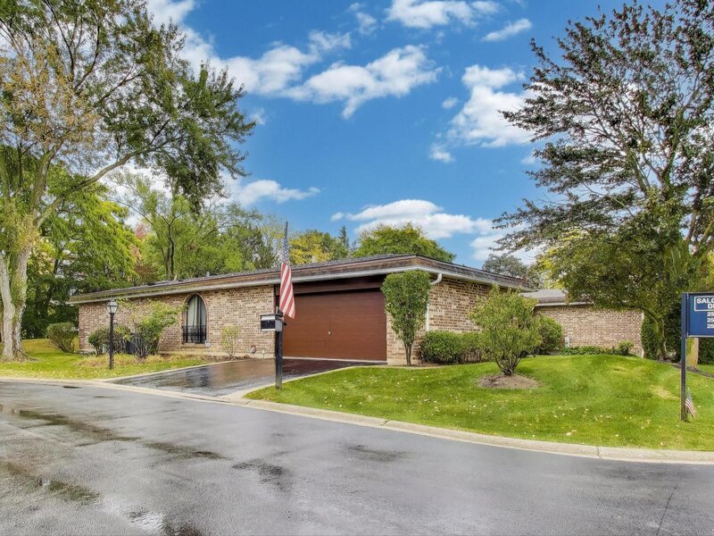 2545 Salceda Drive Northbrook IL 60062