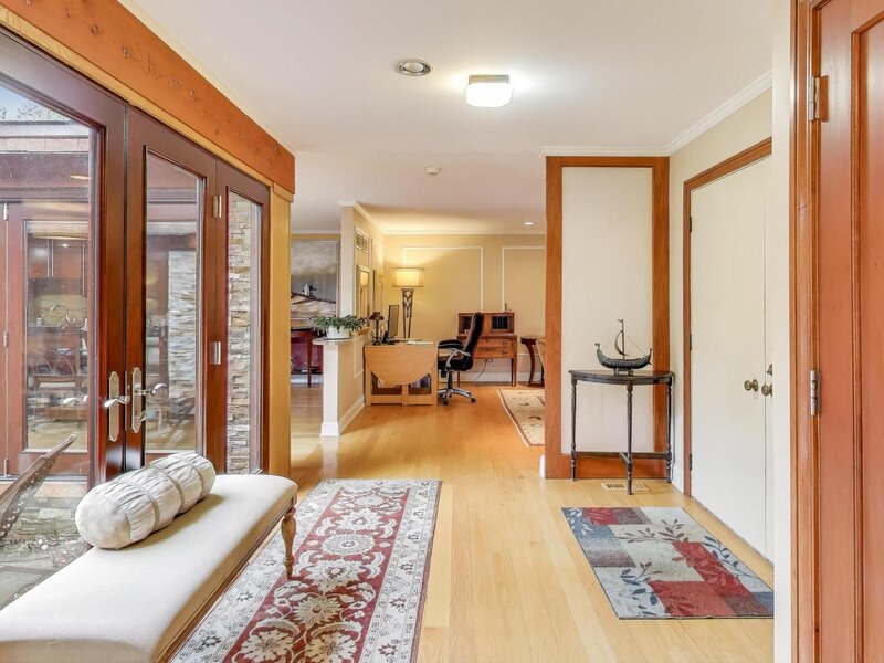 2545 Salceda Drive Northbrook IL 60062