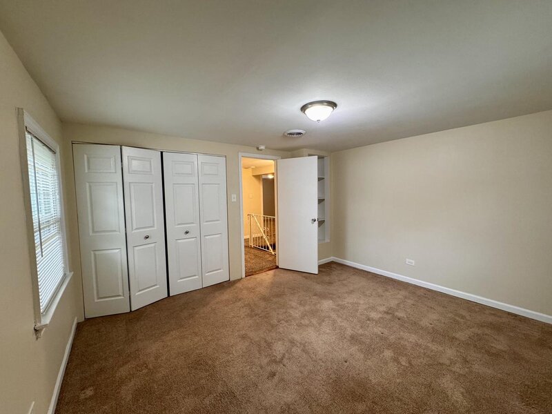 17318 Walter Street Lansing IL 60438