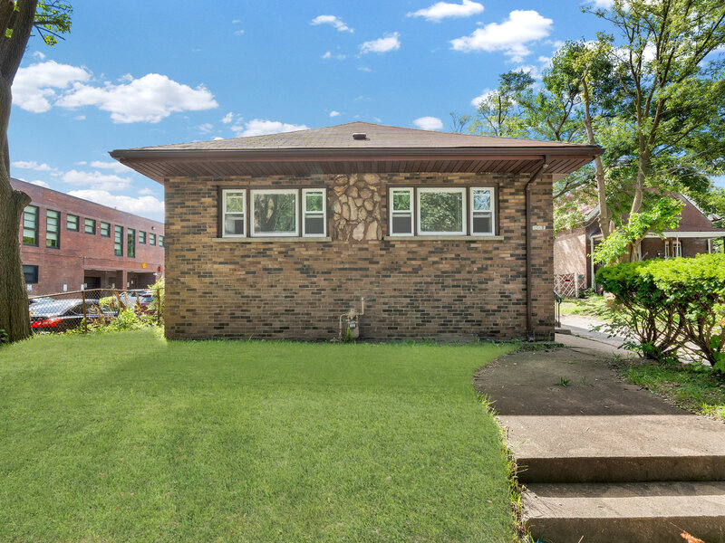 12432 S State Street Chicago IL 60628