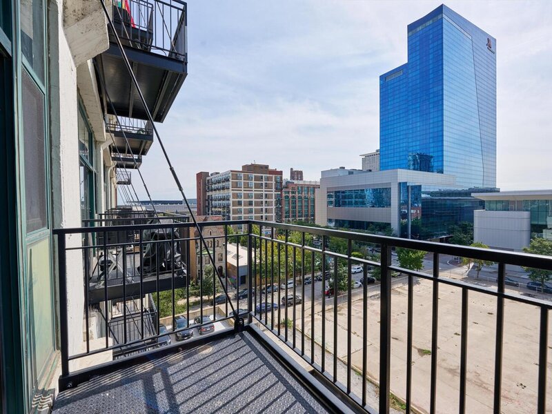 221 E Cullerton Street Chicago IL 60616