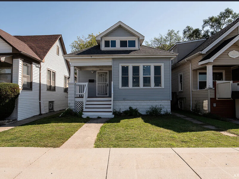 10813 S Eggleston Avenue Chicago IL 60628