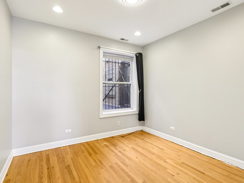 5607 N Clark Street Chicago IL 60660