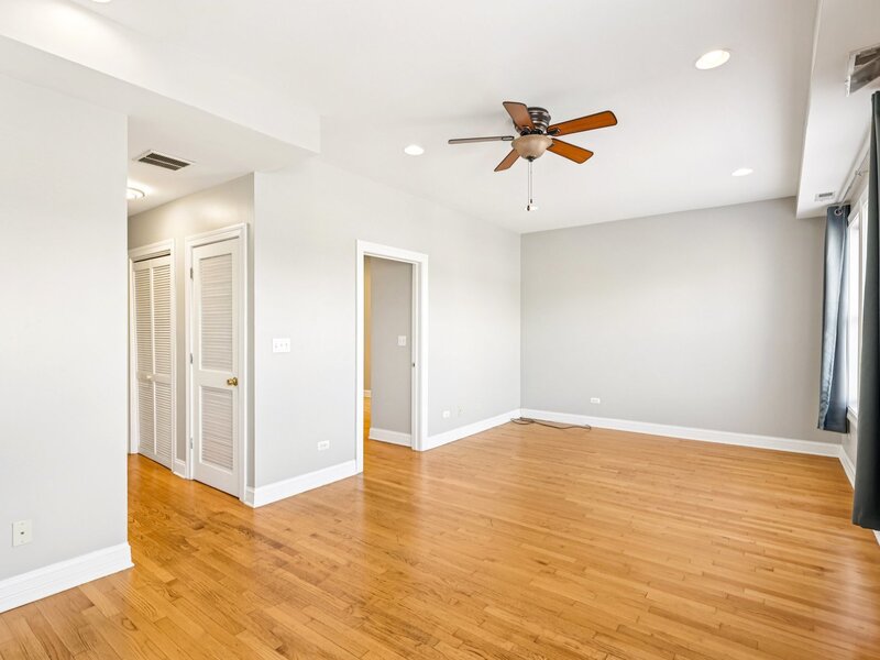 5607 N Clark Street Chicago IL 60660