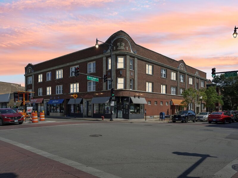 5607 N Clark Street Chicago IL 60660