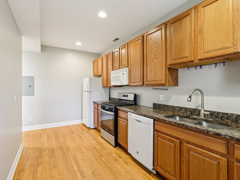 5607 N Clark Street Chicago IL 60660