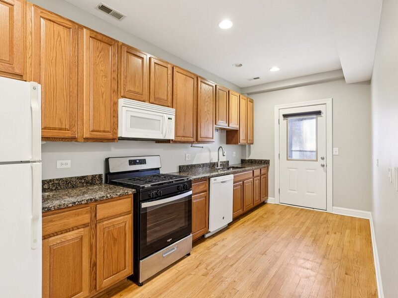 5607 N Clark Street Chicago IL 60660