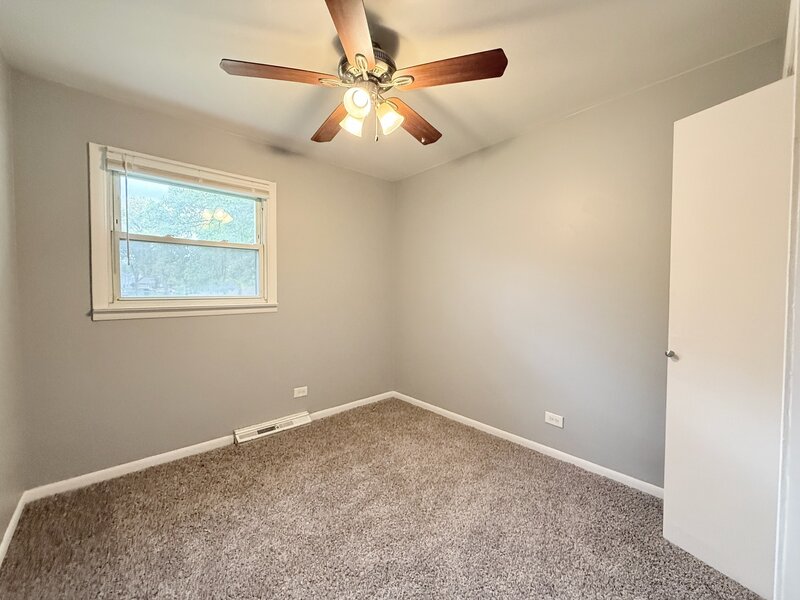 930 Coach Road Homewood IL 60430