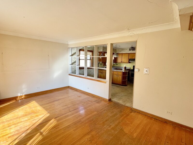 3854 W 67th Place Chicago IL 60629