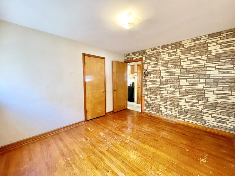 3854 W 67th Place Chicago IL 60629