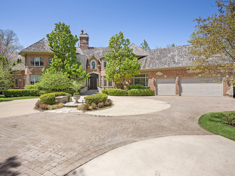 1890 Robinwood Lane Riverwoods IL 60015
