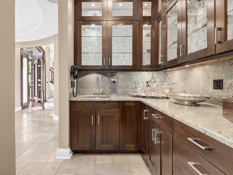 1890 Robinwood Lane Riverwoods IL 60015