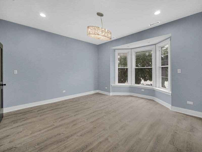 4343 S Ellis Avenue Chicago IL 60653