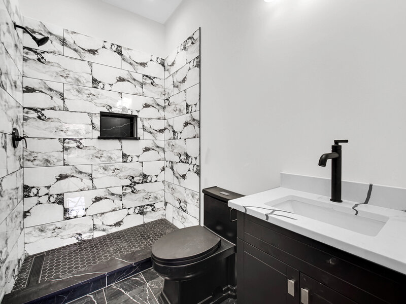 4343 S Ellis Avenue Chicago IL 60653