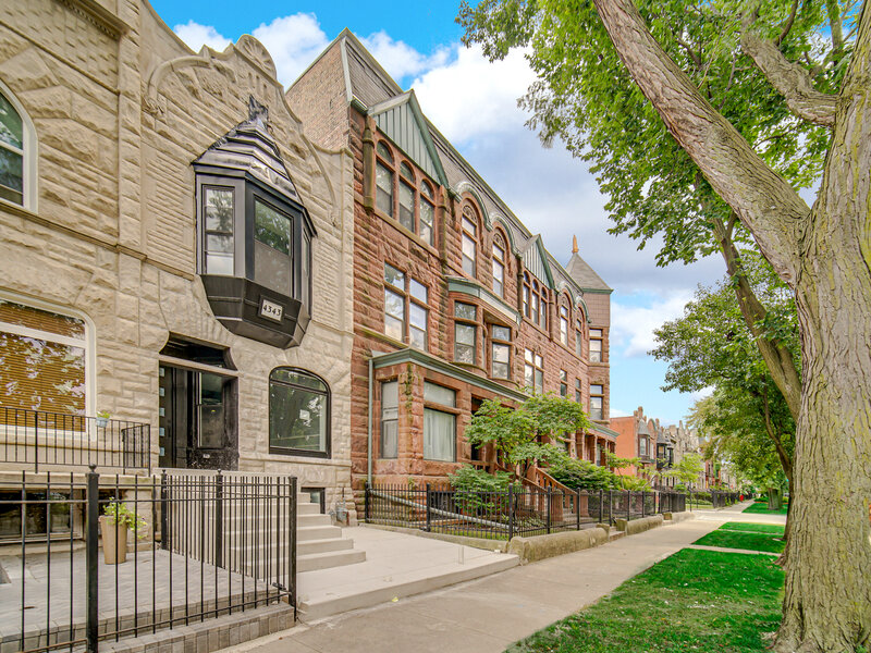 4343 S Ellis Avenue Chicago IL 60653