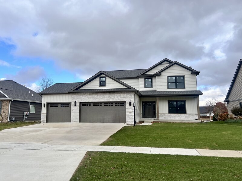 5006 Chestnut Grove Drive Champaign IL 61822