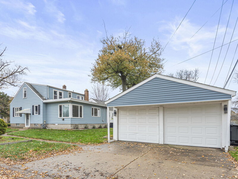 18504 Wentworth Avenue Lansing IL 60438
