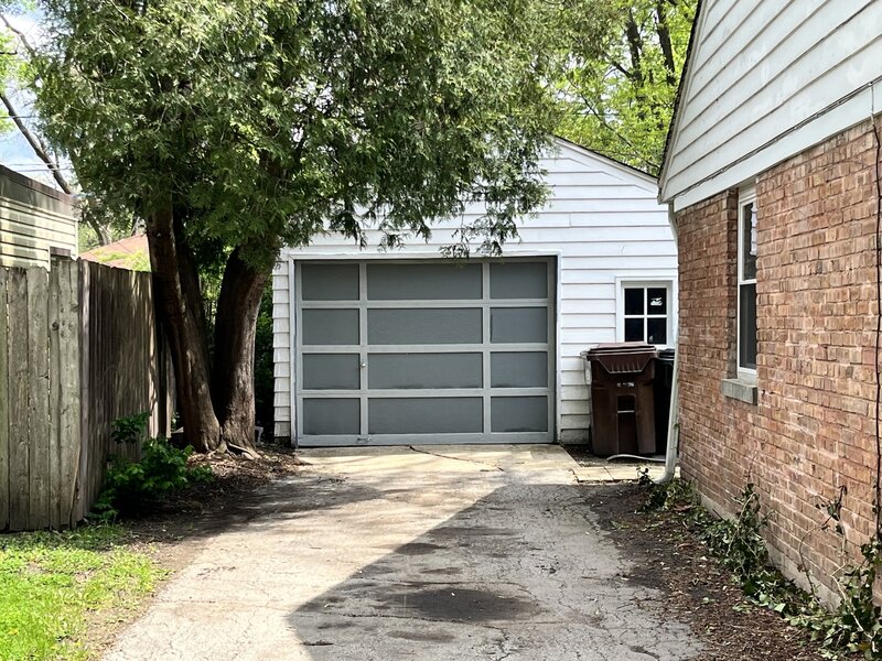 335 Manitowac Street Park Forest IL 60466