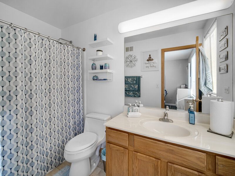 1653 Victoria Park Circle Aurora IL 60504