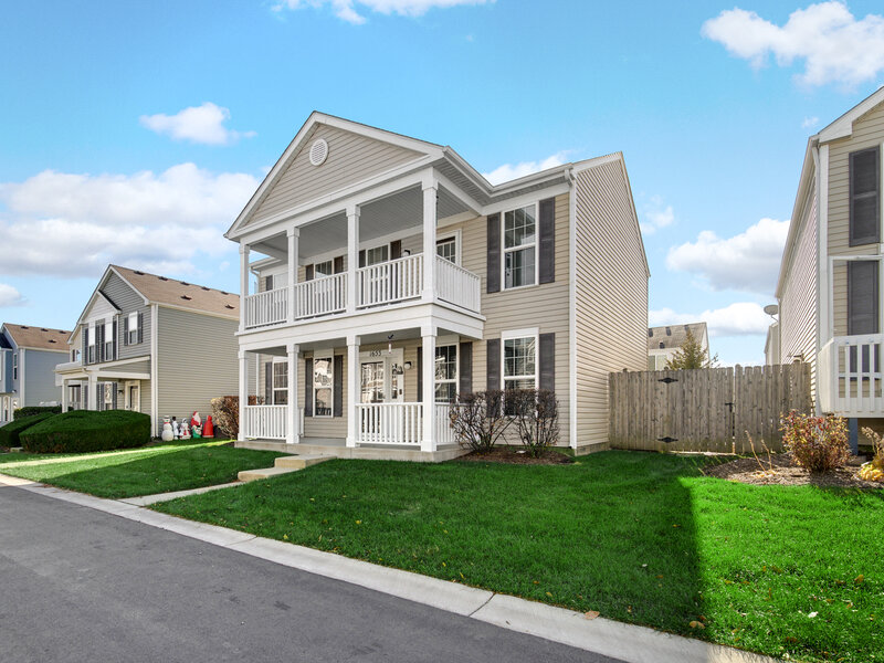 1653 Victoria Park Circle Aurora IL 60504