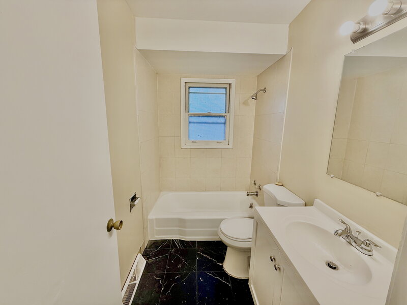 16109 Prairie Avenue South Holland IL 60473