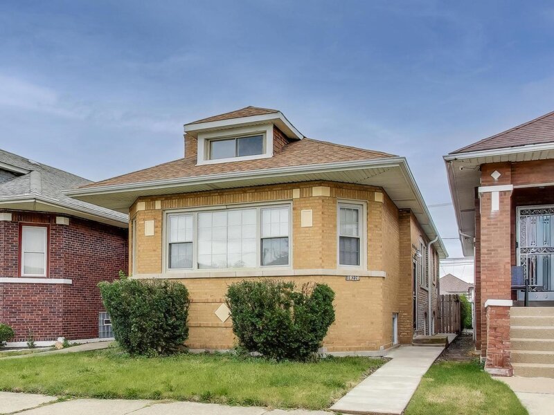 10229 S Calumet Avenue Chicago IL 60628