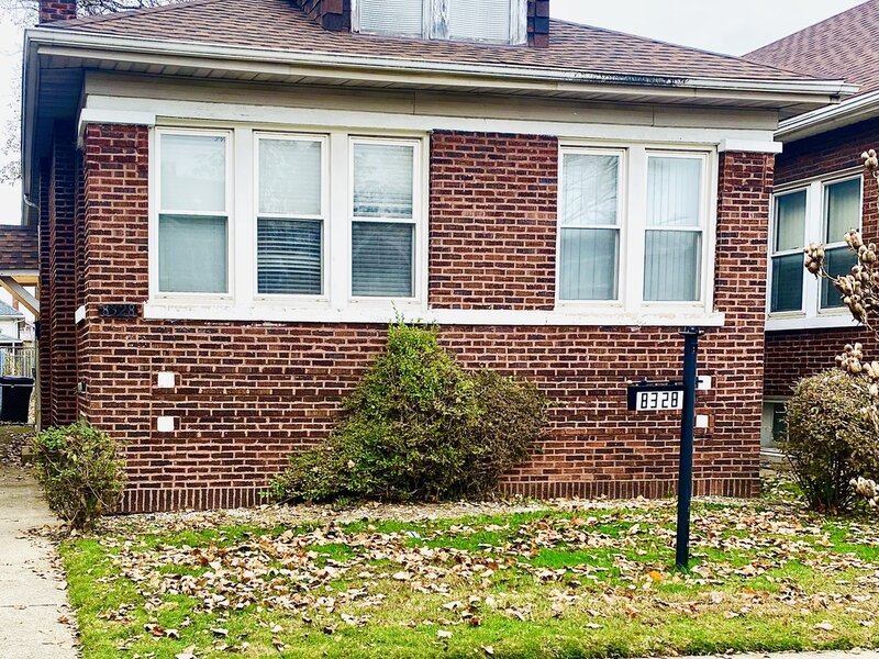 8328 S Crandon Avenue Chicago IL 60617