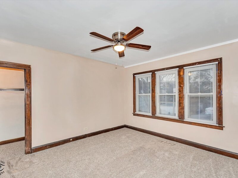 15 W 108th Place Chicago IL 60628