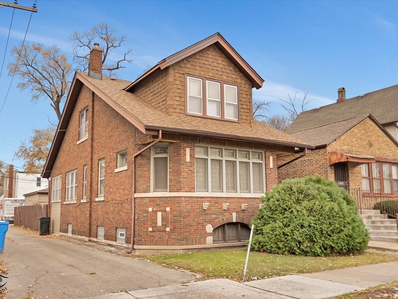 15 W 108th Place Chicago IL 60628
