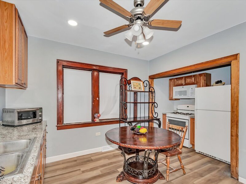 15 W 108th Place Chicago IL 60628