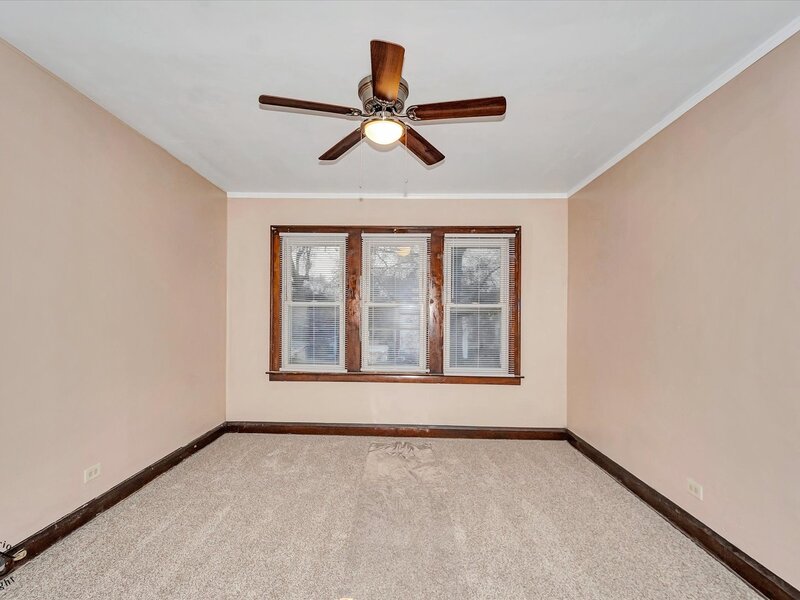 15 W 108th Place Chicago IL 60628