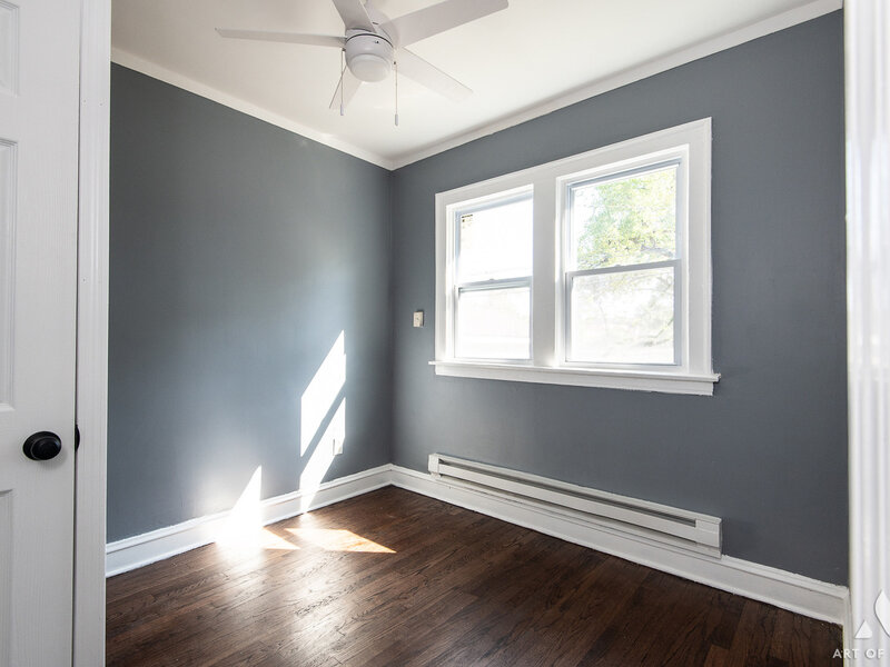 10813 S Eggleston Avenue Chicago IL 60628
