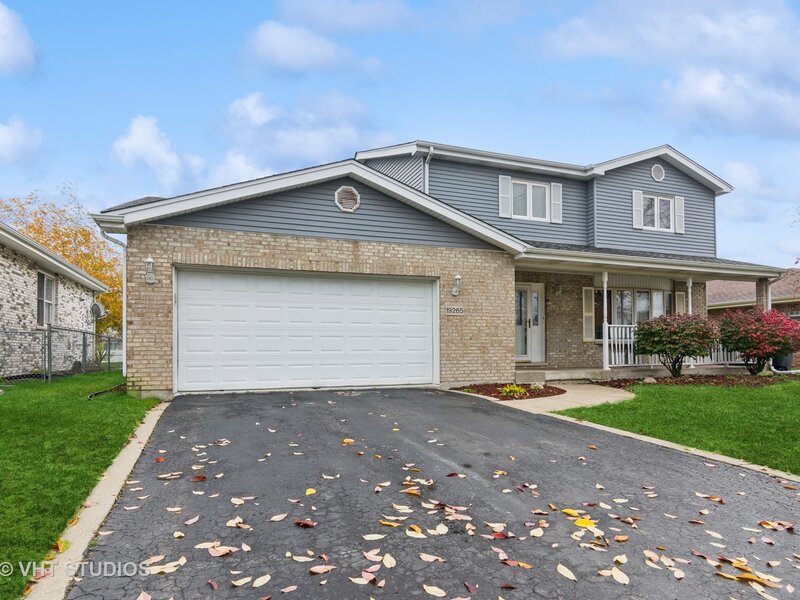 19265 Lange Street Lansing IL 60438