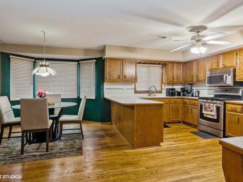 19265 Lange Street Lansing IL 60438
