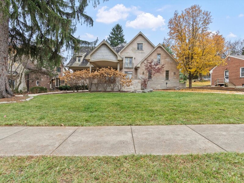 130 Fuller Road Hinsdale IL 60521