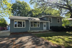 Photo of 5 Stewart Drive Naperville IL 60563