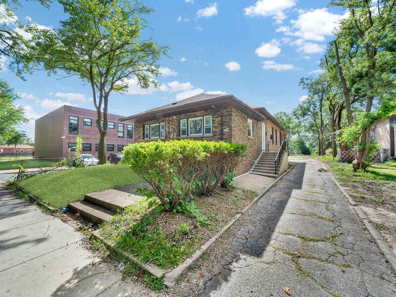 12432 S State Street Chicago IL 60628