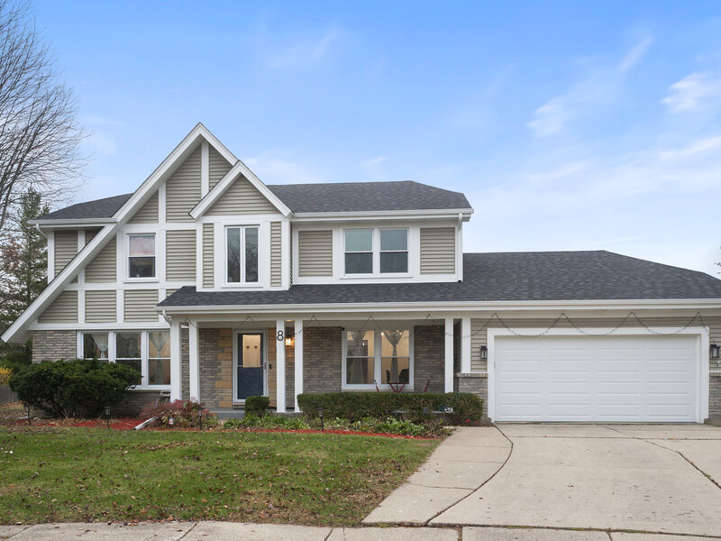 8 Hampton Court Mundelein IL 60060