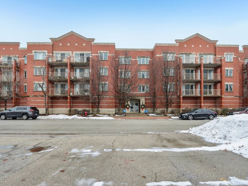 9864 Leland Avenue Schiller Park IL 60176